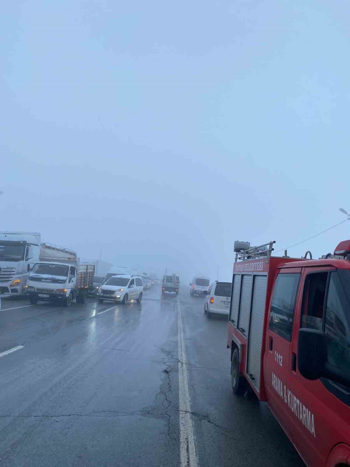 Bitlis’te zincirleme trafik kazası: 31 yaralı