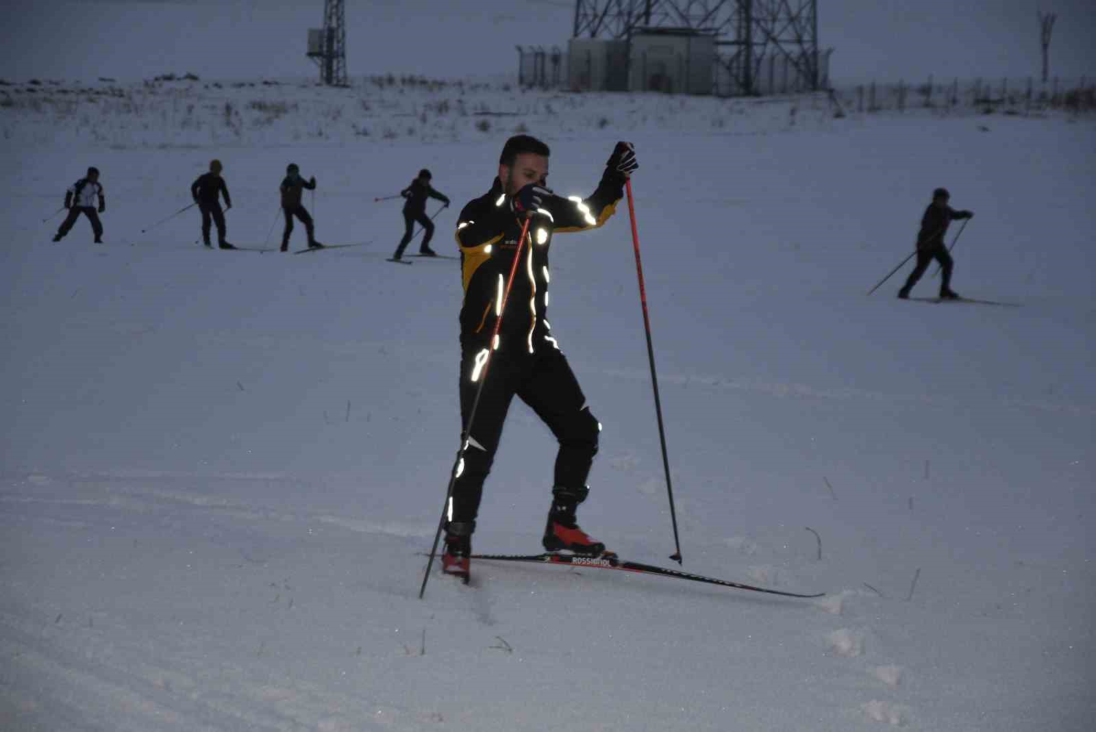 Kayaklı koşu takımı karla antrenmanlarına başladı