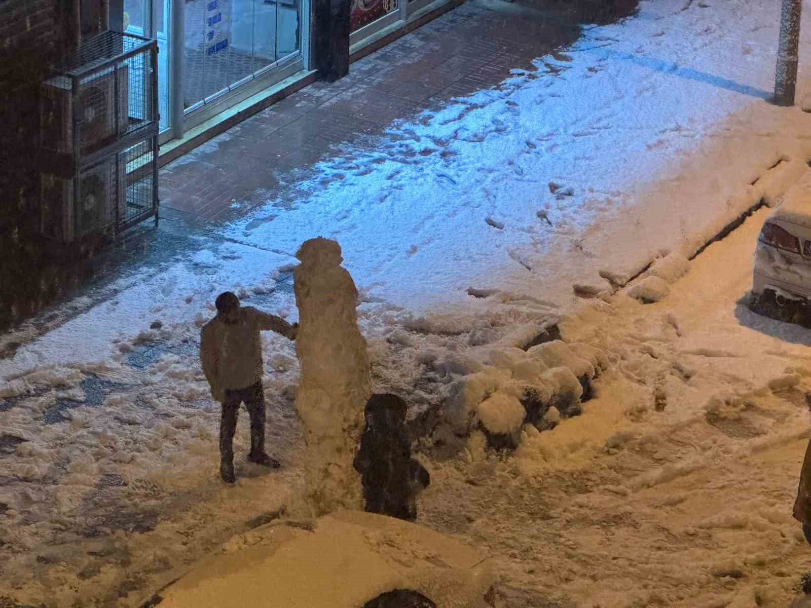 Van’da kar çocukların neşe kaynağı oldu