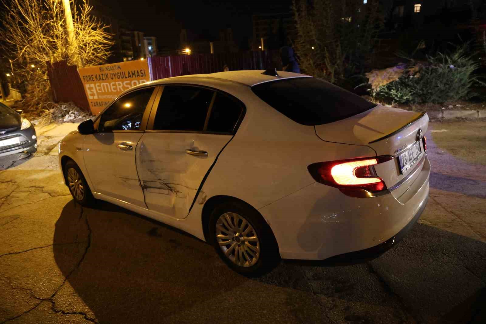 Elazığ’da zincirleme trafik kazası: 3 yaralı