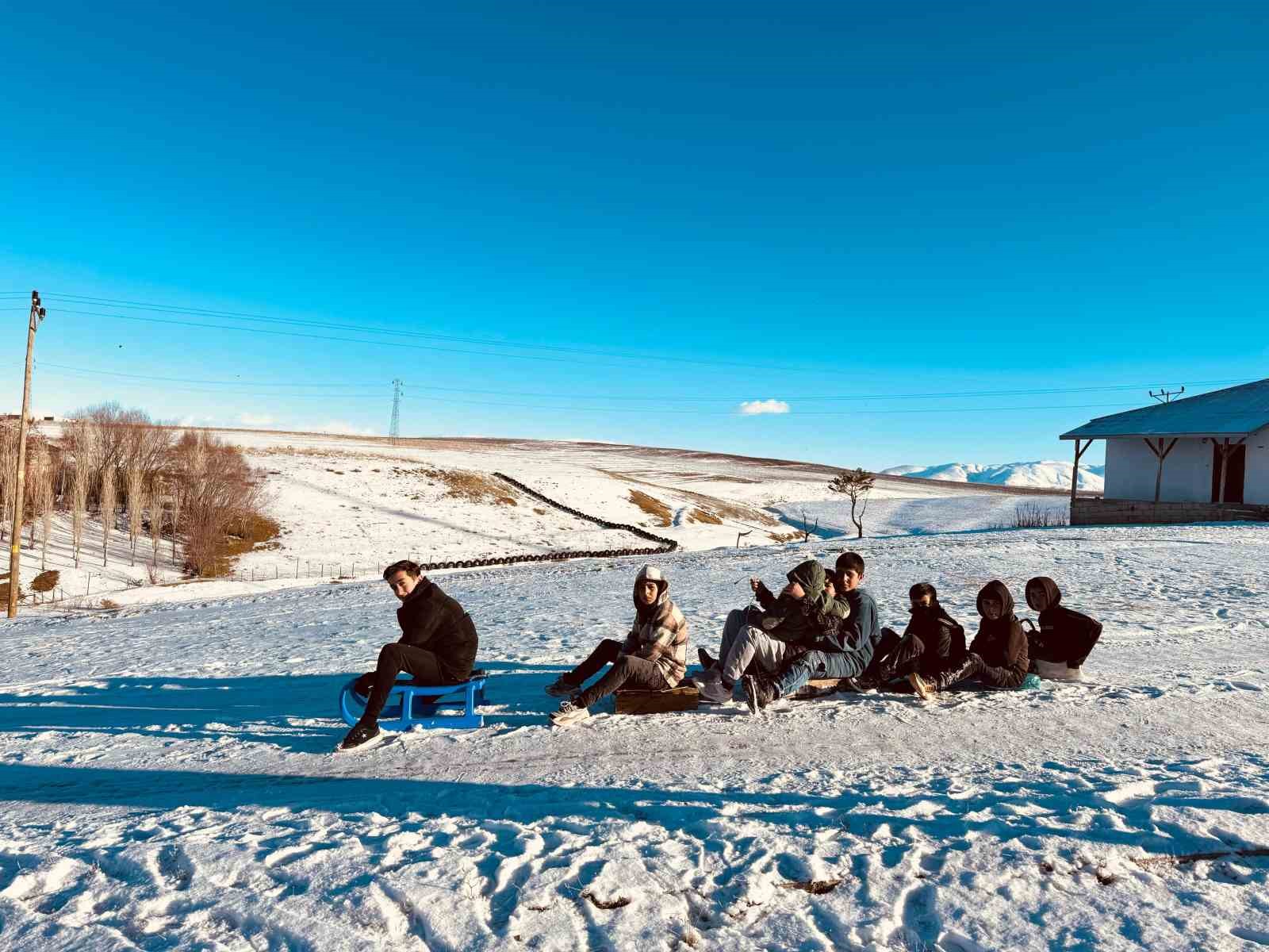 Ağrı’da karın tadını çocuklar çıkardı