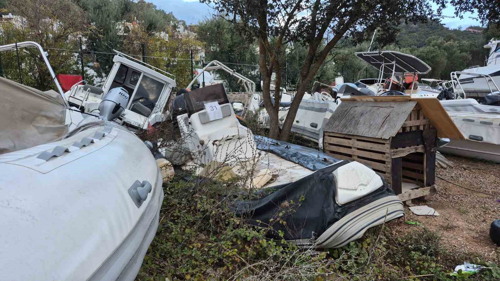 Bodrum’da operasyonlarda ele geçirilen deniz taşıtları ihaleyle satıldı