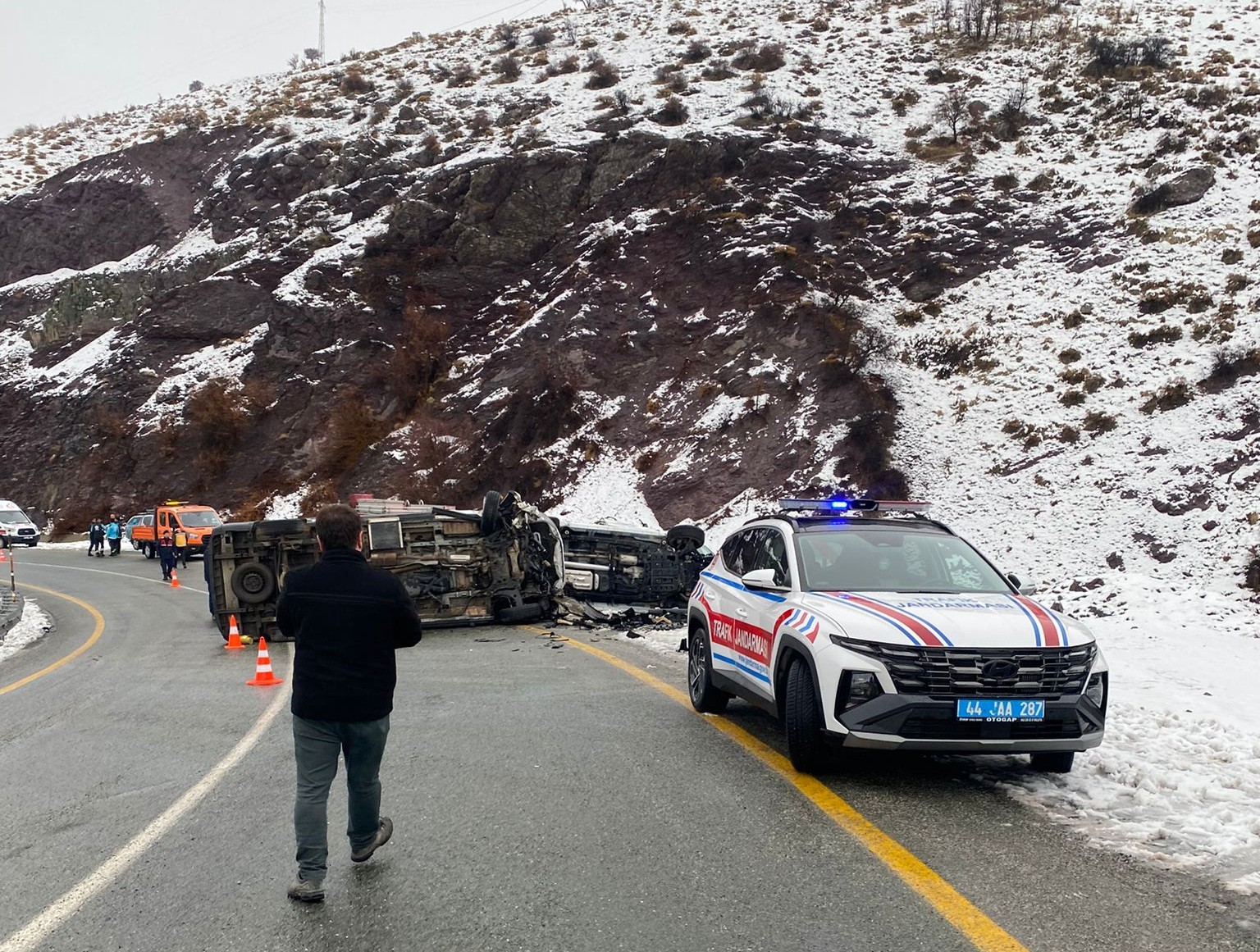 Malatya’da ambulans ile pikap çarpıştı: 1’i ağır 5 yaralı