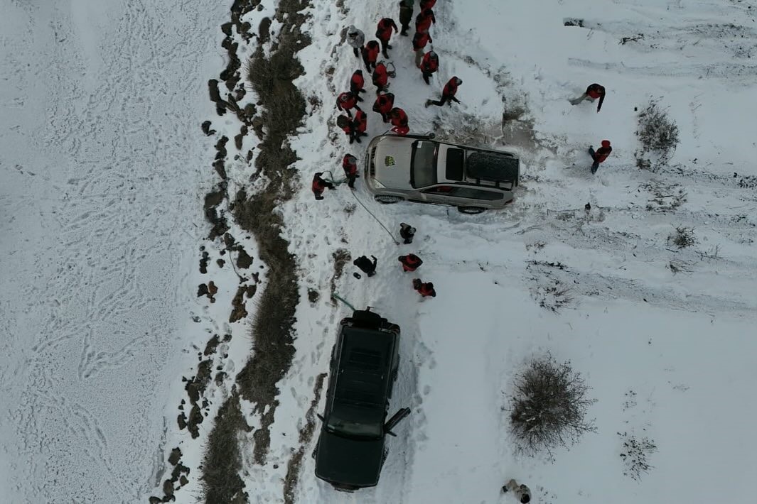 Kar üzerinde off-road yapan ekipler nefes kesti