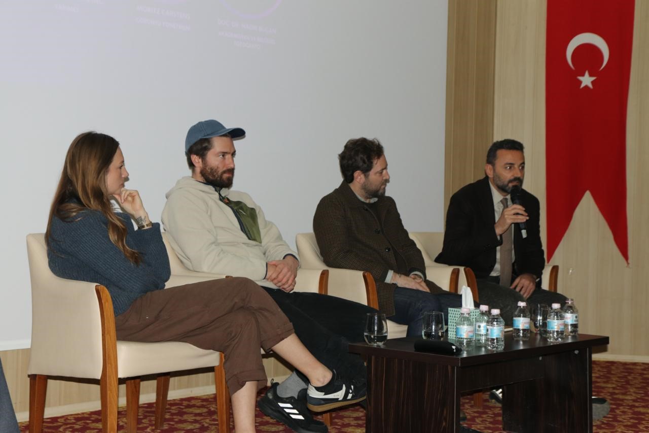 Van Yüzüncü Yıl Üniversitesi’nde ilham veren söyleşi: “Belgesel Sinema ve Fotoğraf”