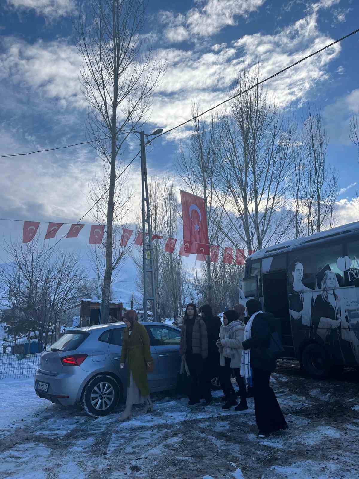 Hava Ulaştırma Kulübü öğrencilerinden hava şehidine duygulandıran klip