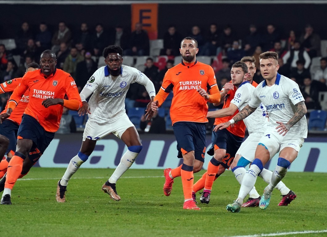 Başakşehir, play-off için sahada