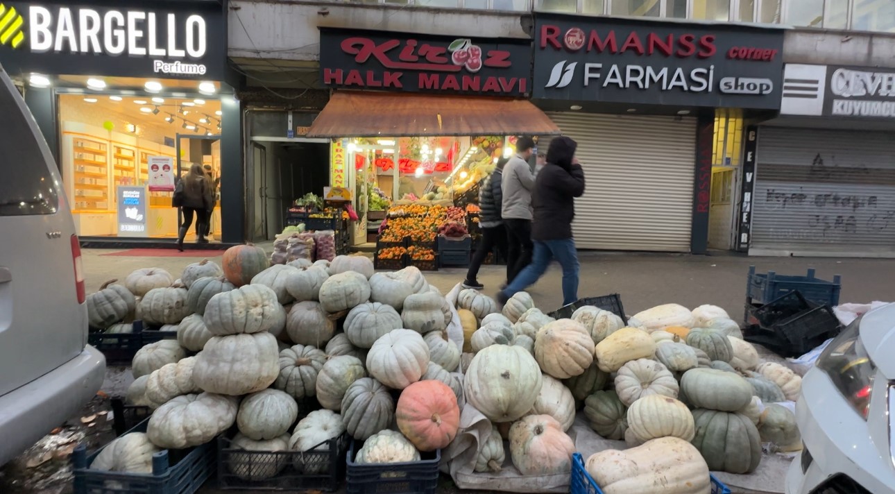 Yüksekova’da kışın vazgeçilmezi: Bal kabak