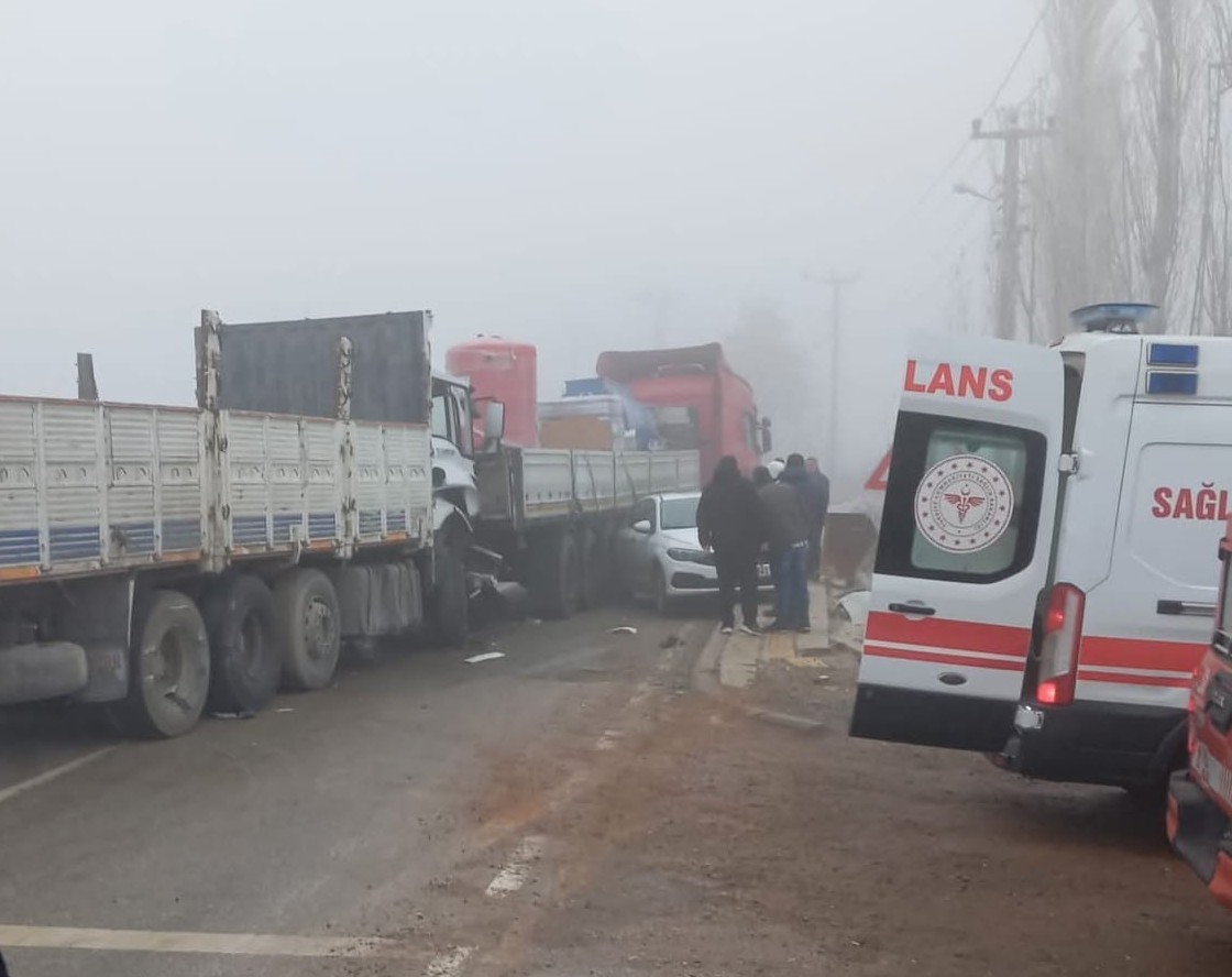 Doğanşehir’de zincirleme kaza: 1 yaralı