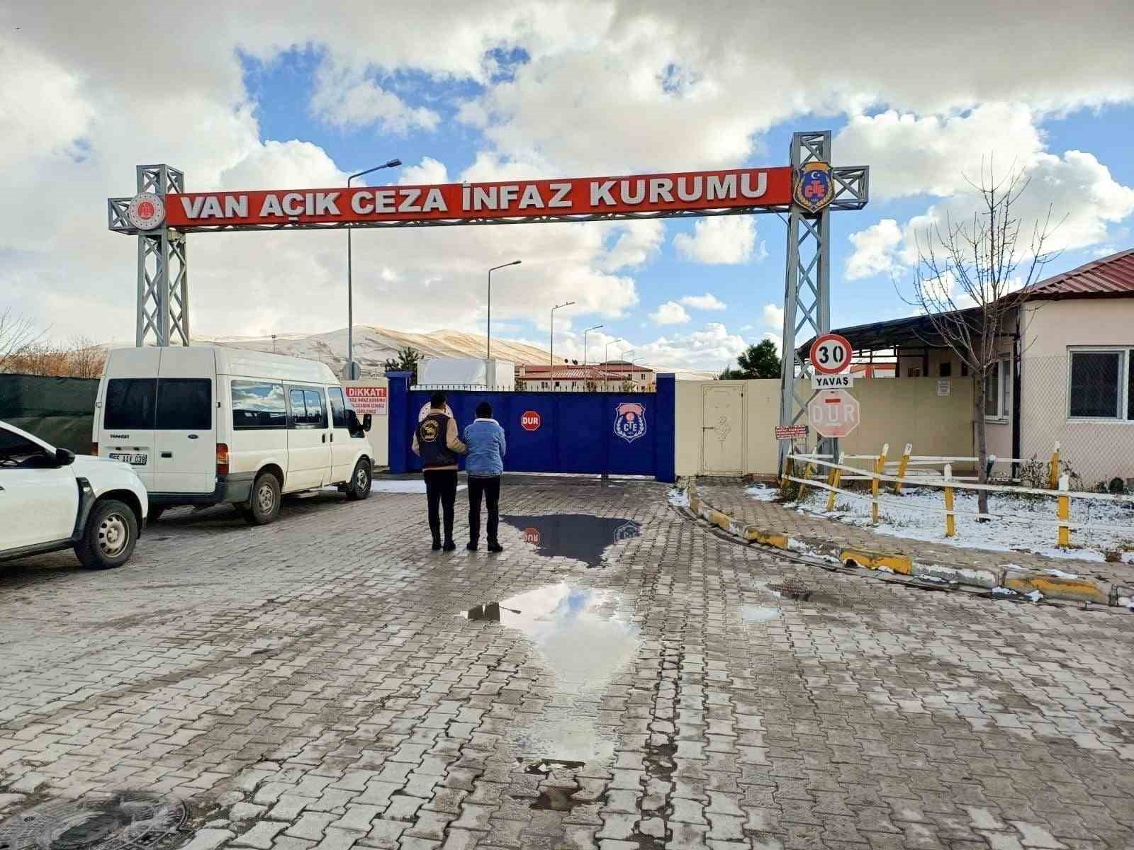 Van’da farklı suçlardan 16 kişi tutuklandı