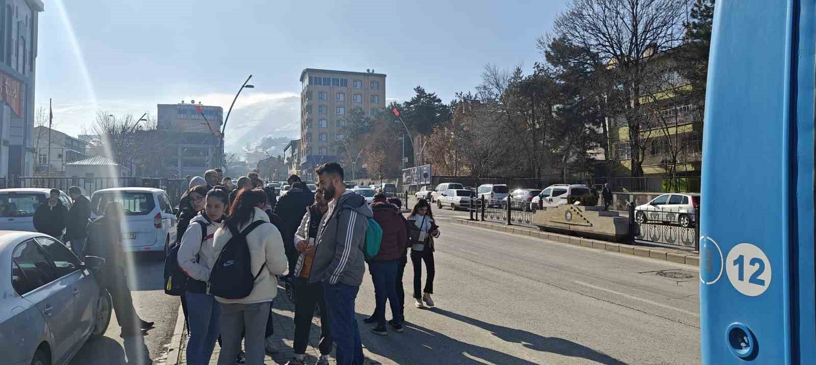 Muş’ta üniversite öğrencileri final sınavlarına giremedi