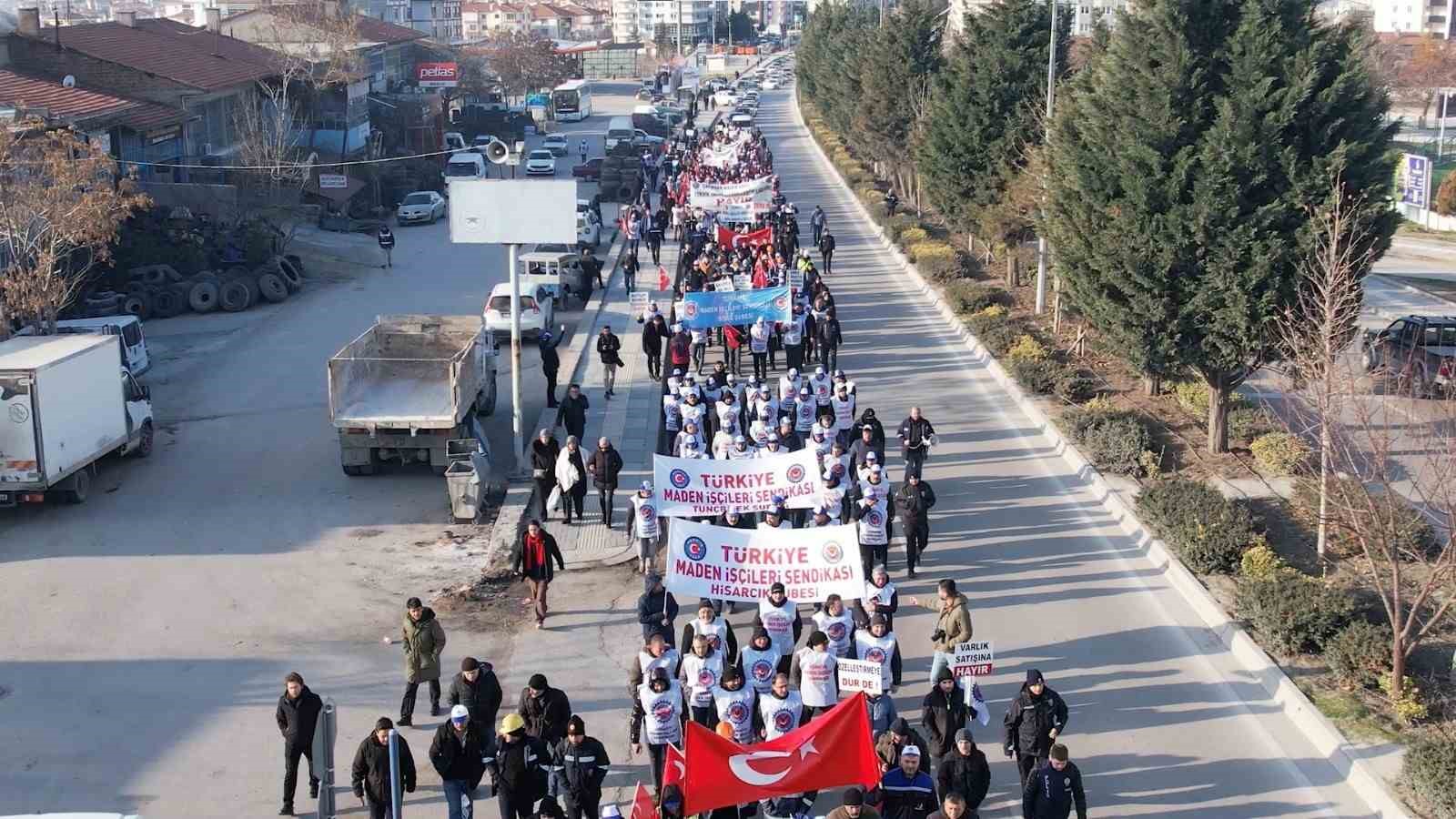 Maden işçileri özelleştirmeye karşı Ankara’ya yürüyor