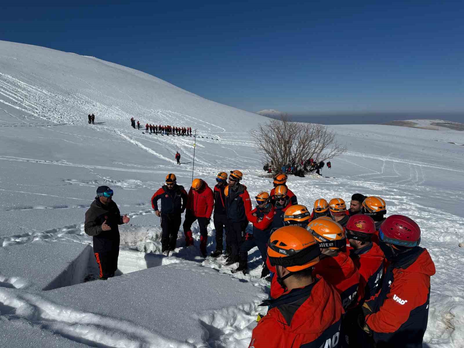 AFAD’dan Van’da çığ eğitimi