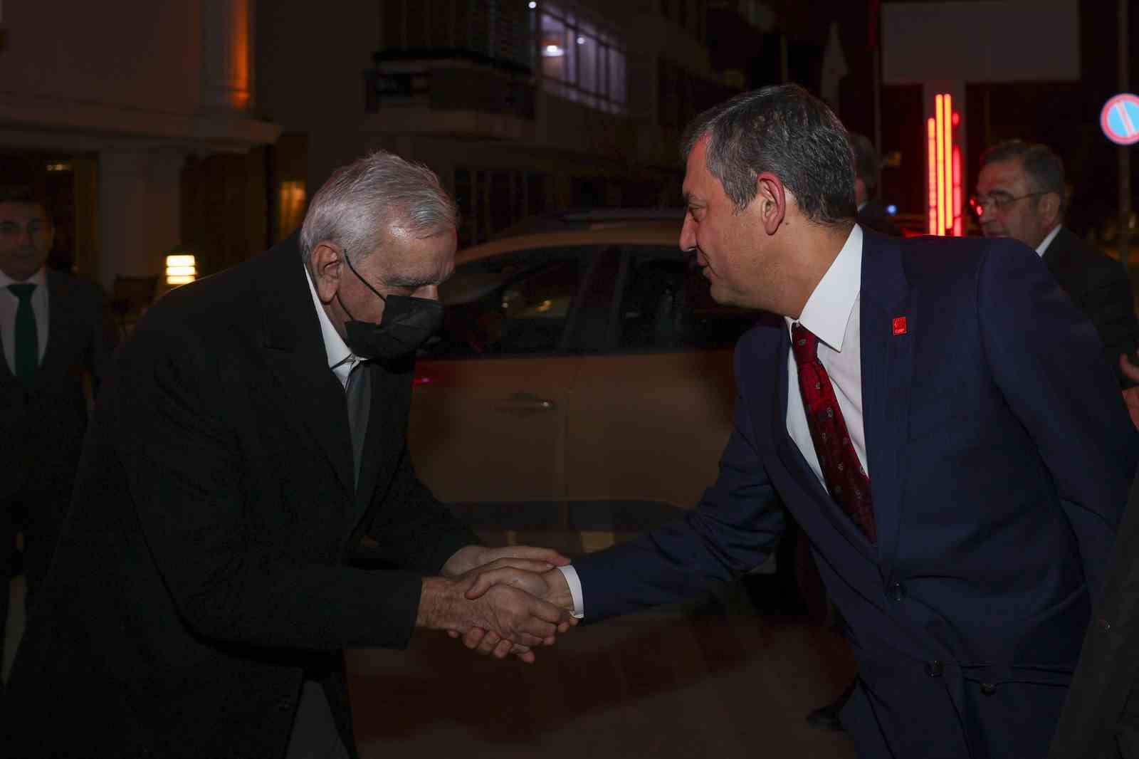 CHP Genel Başkanı Özgür Özel, Ahmet Türk’ü ziyaret etti