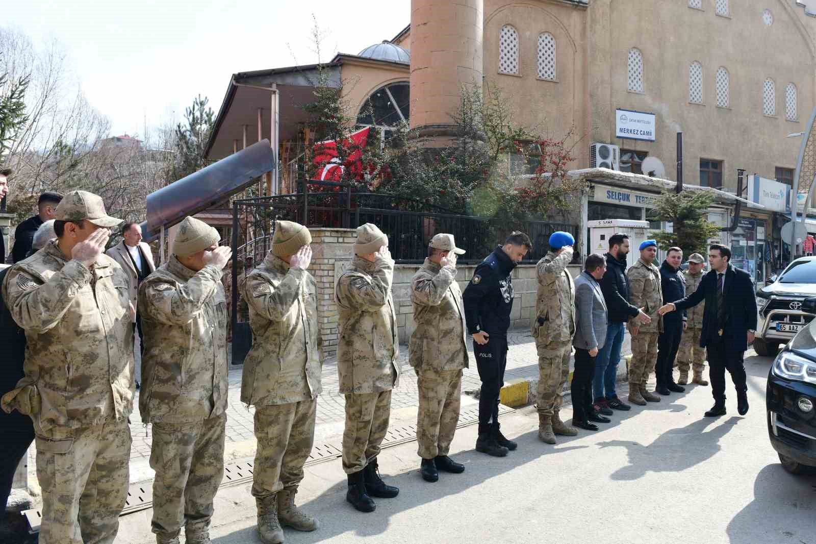 Van’daki çığ felaketinde hayatını kaybedenler anıldı