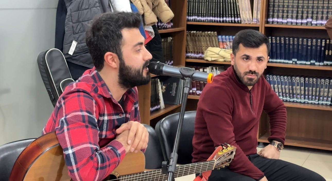 Sınavlara hazırlanan öğrencilere ders arası müzik