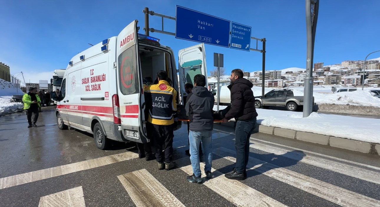 Yüksekova’da trafik kazası: 2 yaralı