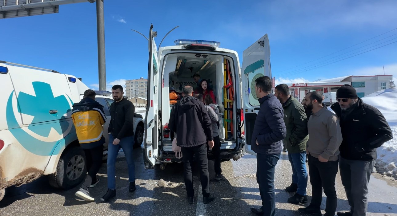 Yüksekova’da trafik kazası: 2 yaralı